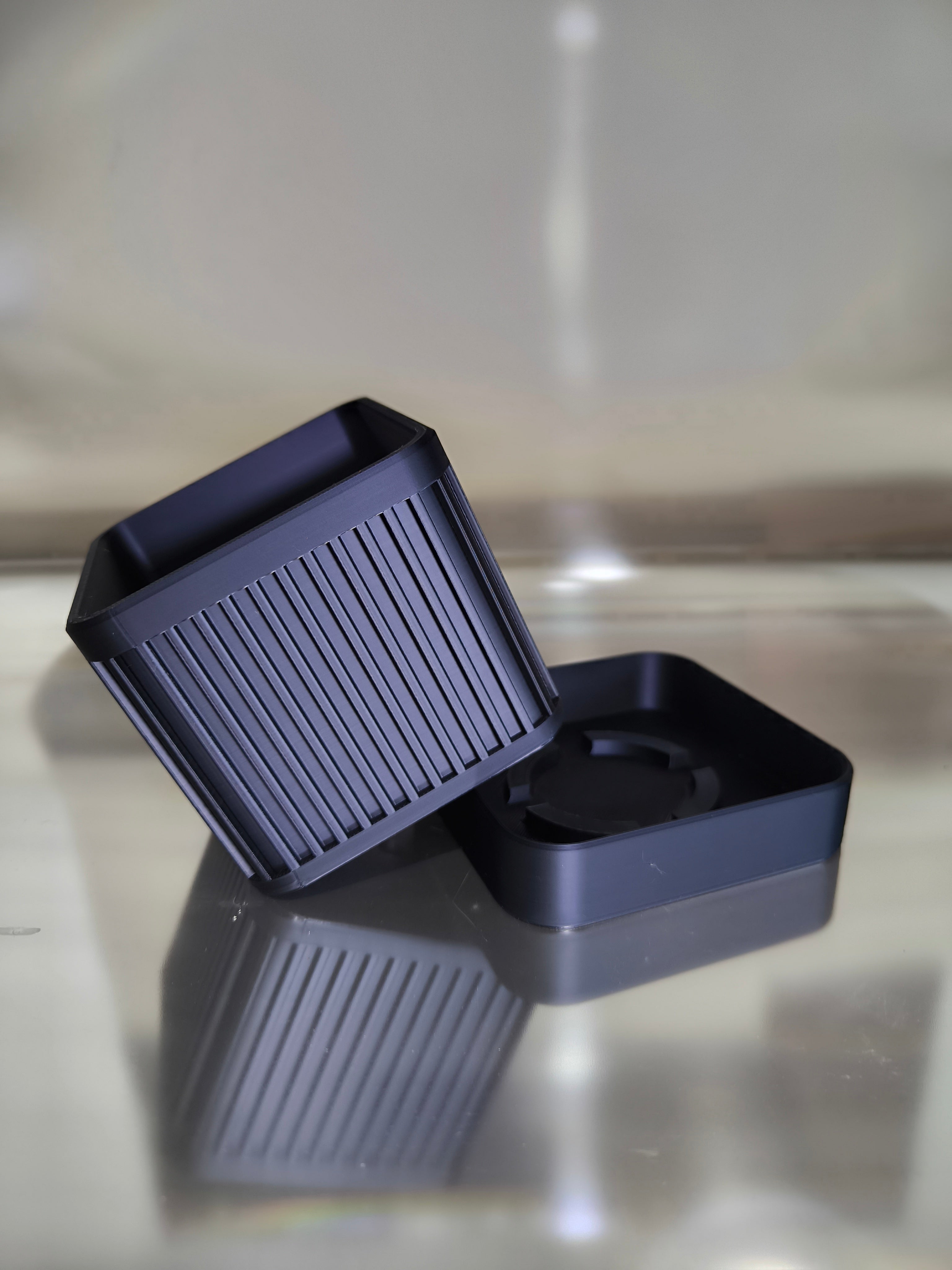 Vaso Minimalista "Linea Black" para Plantas e Ervas Aromáticas