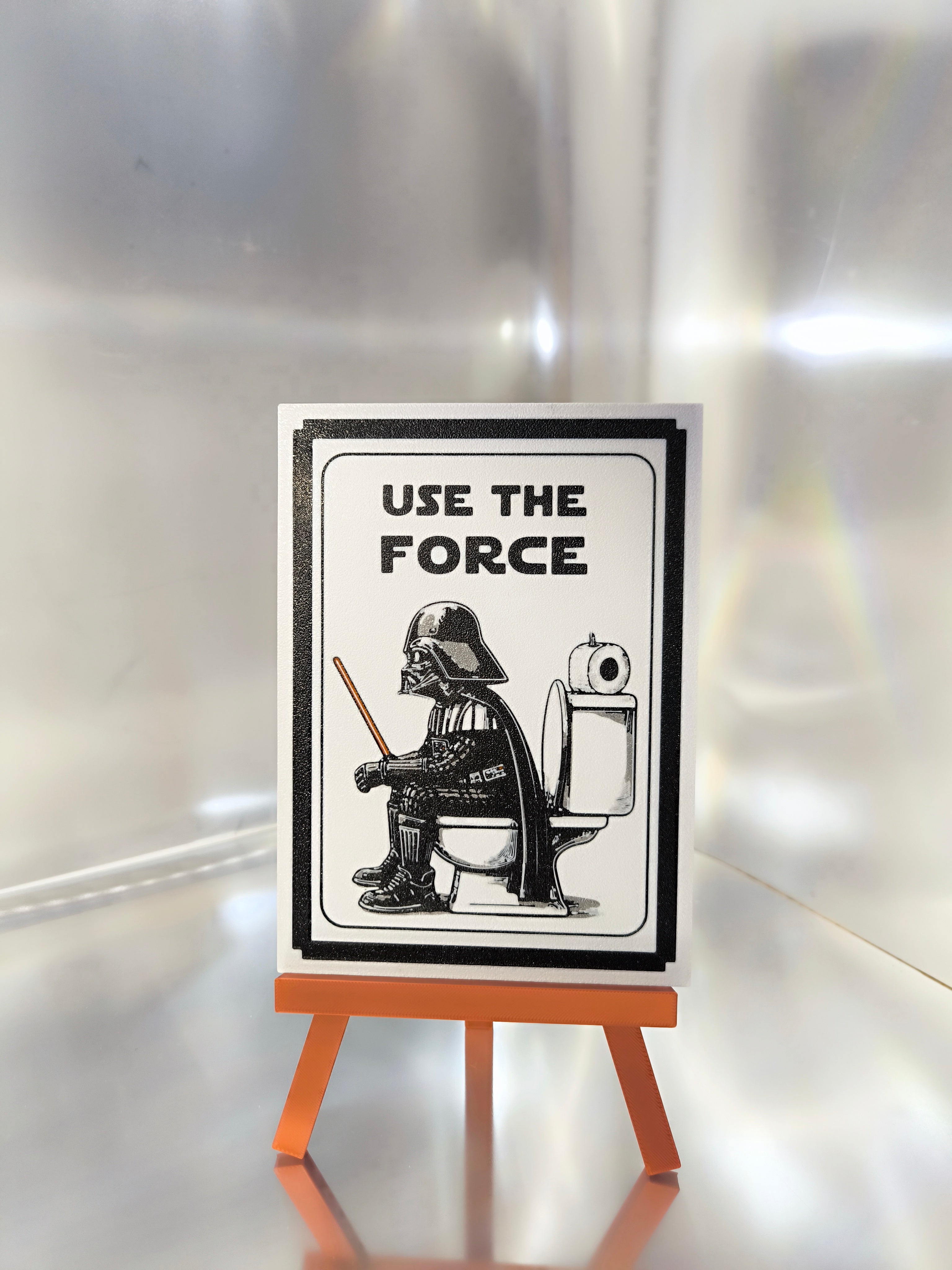 Placa Decorativa Star Wars "Use The Force" – Humor para a Casa de Banho!