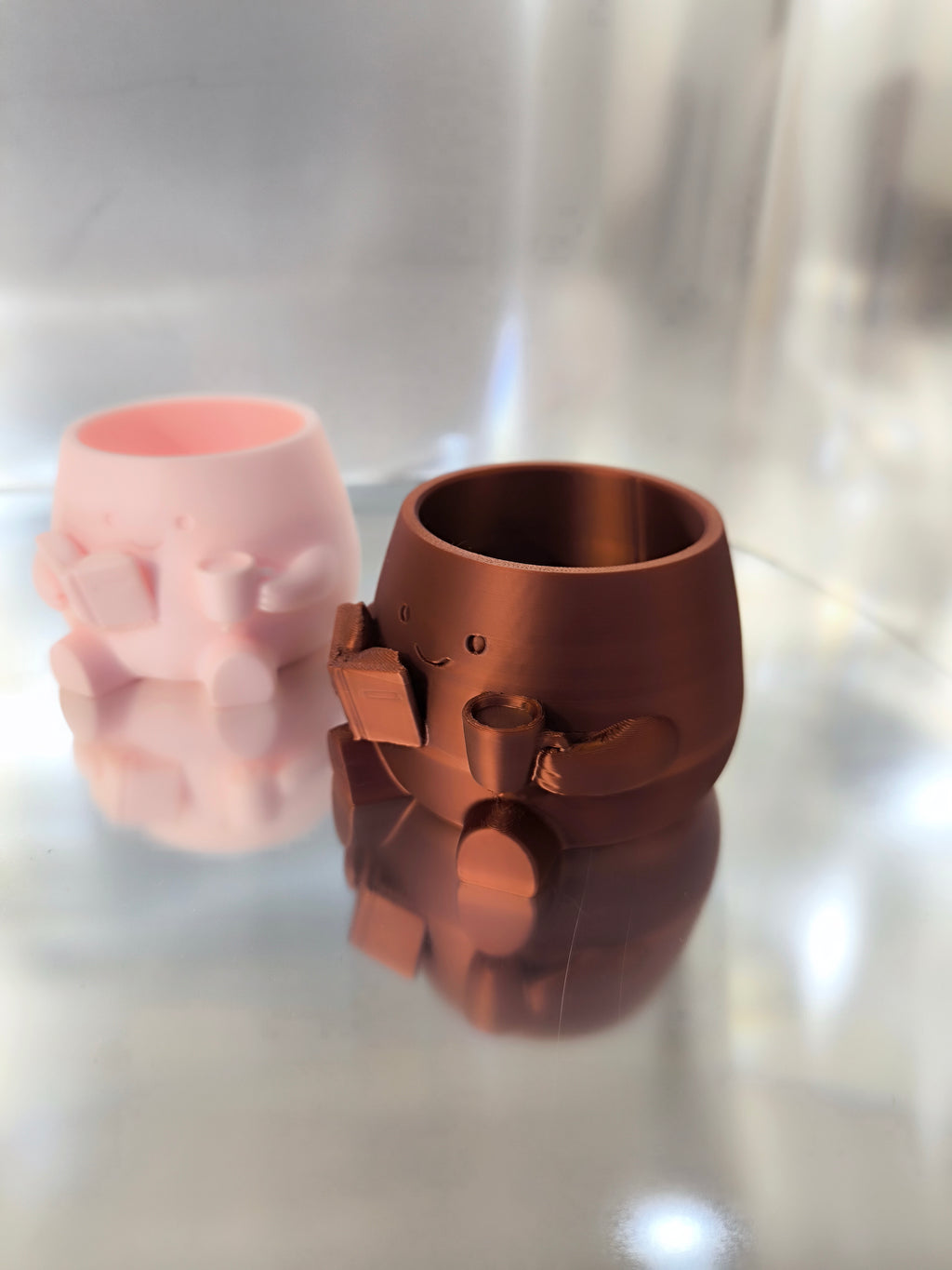 Vasos Decorativos "Leitura e Café" – O Charme que Faltava no teu Canto! 📚☕🌱