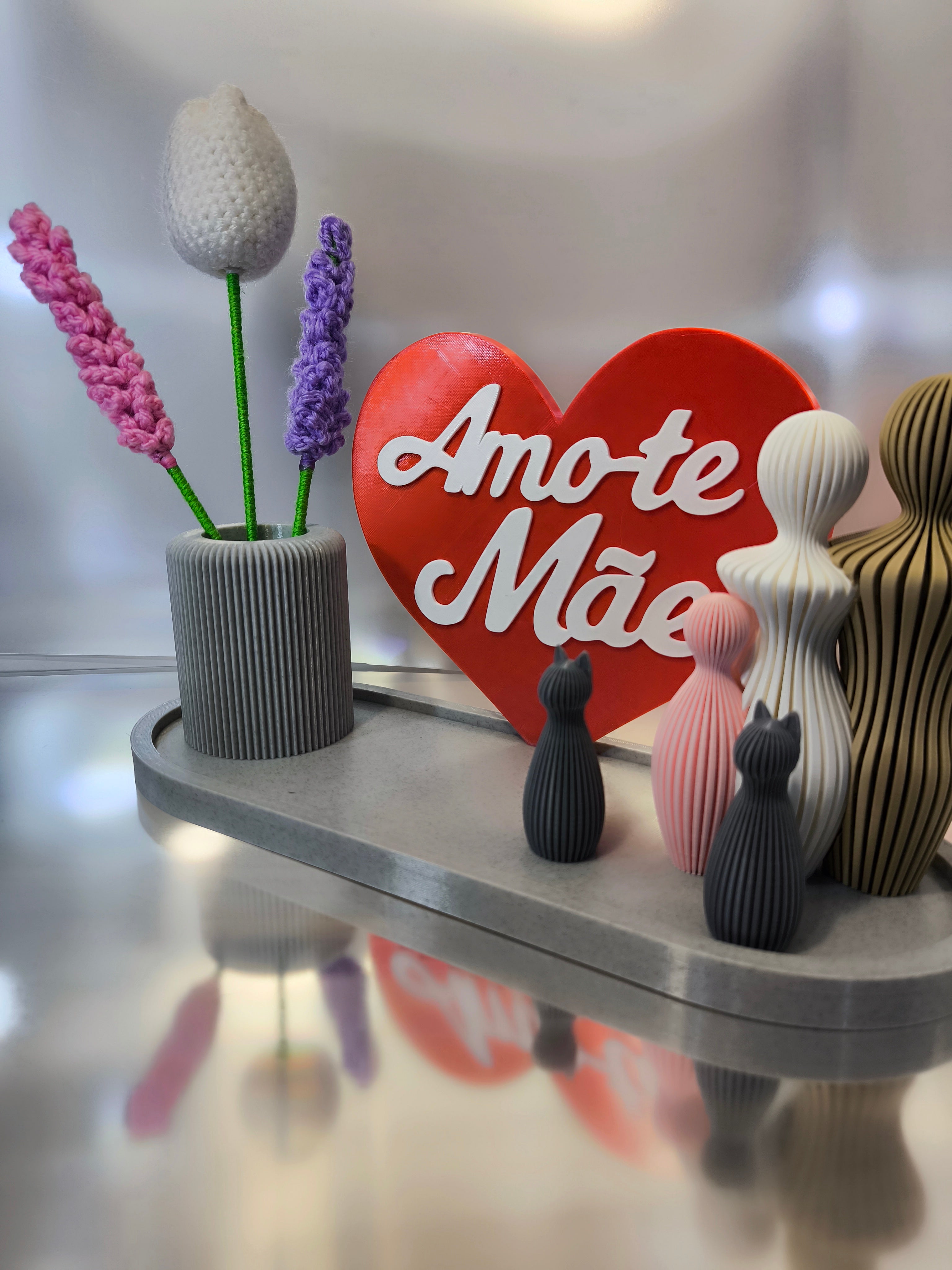 Kit Decorativo "Amo-te Mãe" – O Presente Mais Lindo e Completo! ❤️ Jarras, Flores e Família