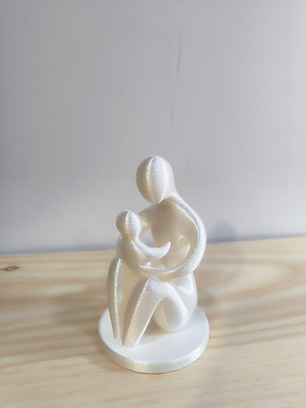 Escultura "Maternidade" Minimalista – Amor e Elegância em Qualquer Canto! 🤍👶✨