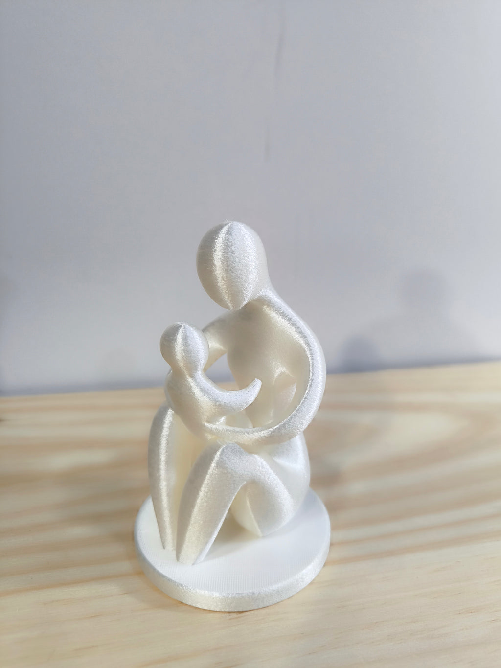 Escultura "Maternidade" Minimalista – Amor e Elegância em Qualquer Canto! 🤍👶✨