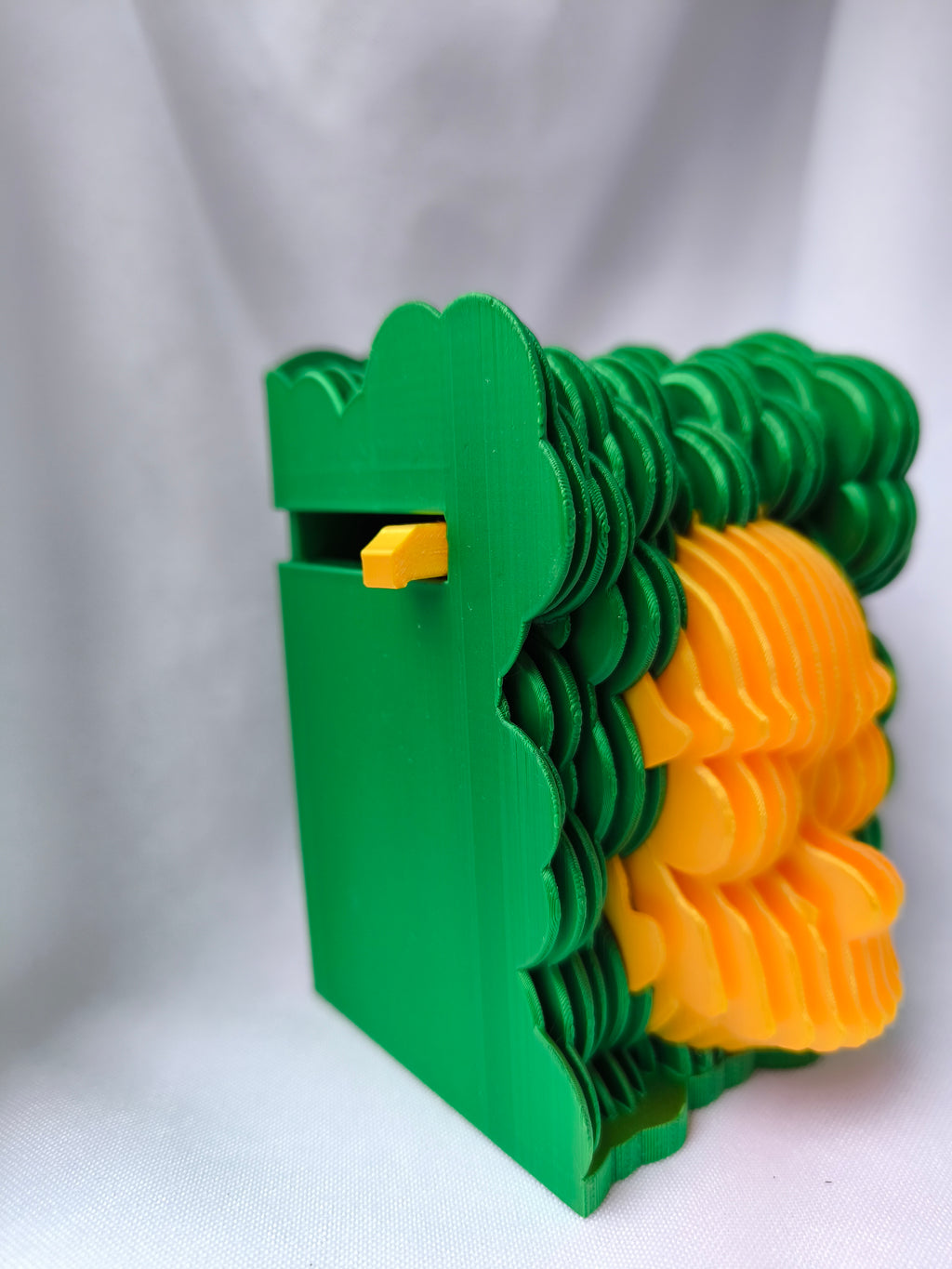 Figura Interativa do Homer Simpson no Arbusto 🍩🌳✨