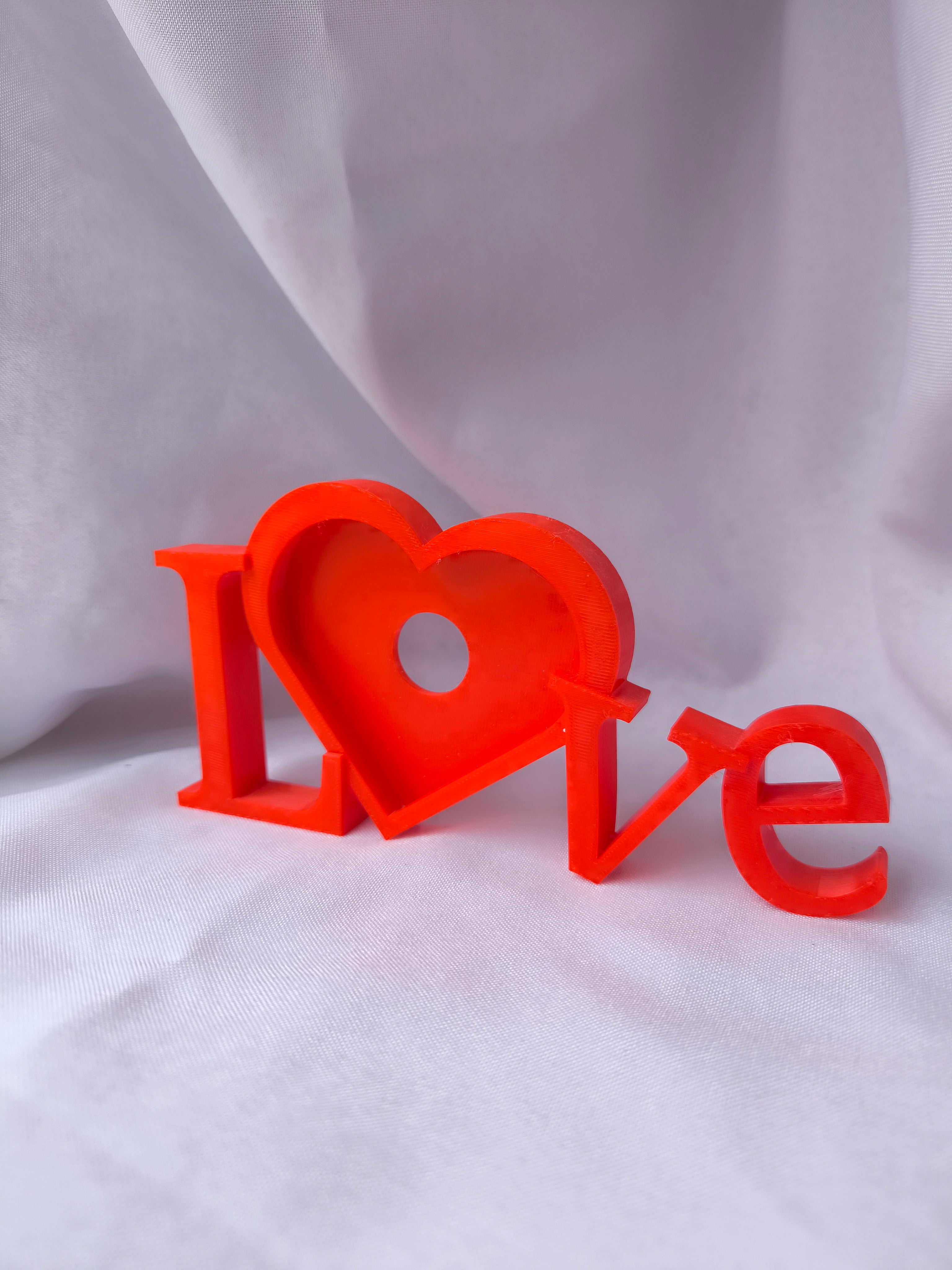 Suporte para Fotos "LOVE" – Exiba os Seus Melhores Momentos com Amor! ❤️📸✨